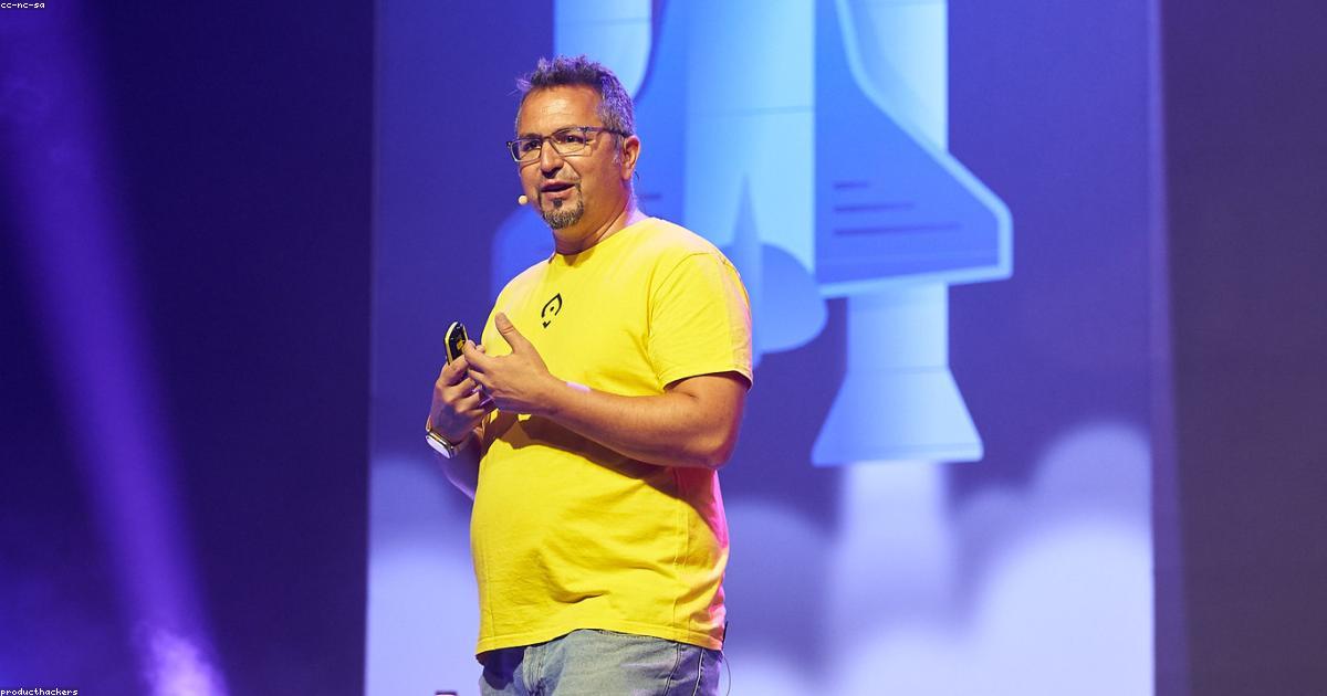 Local Marketing vs Digital Marketing — Do You Need Both?